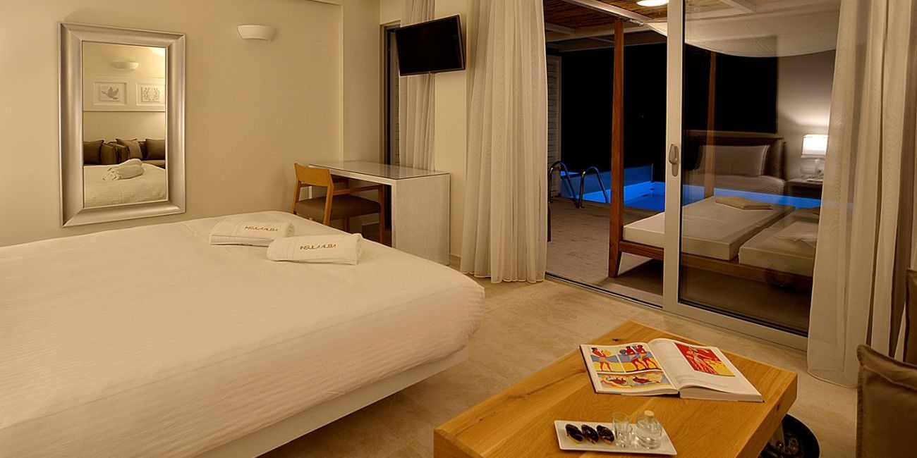 Hotel Insula Alba 5*  Creta 