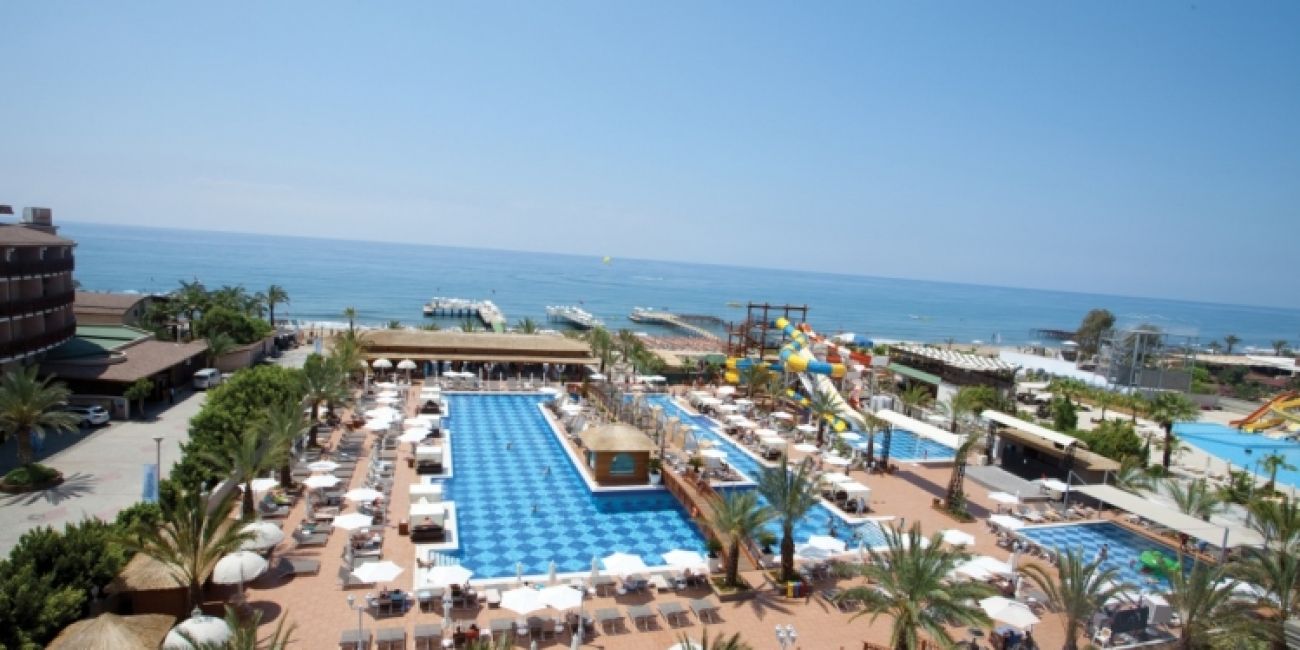 Hotel Quattro Beach Resort & Spa 5* Alanya 