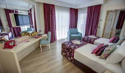 Imagine pentru Hotel Azura Deluxe Resort & Spa 5* valabile pentru Paste  2024