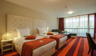 Imagine pentru Hotel International Casino & Tower Suites 5* valabile pentru Revelion 2024