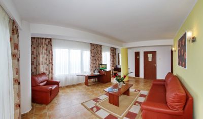 Imagine pentru Hotel Modern 4*  valabile pentru Rusalii 2023