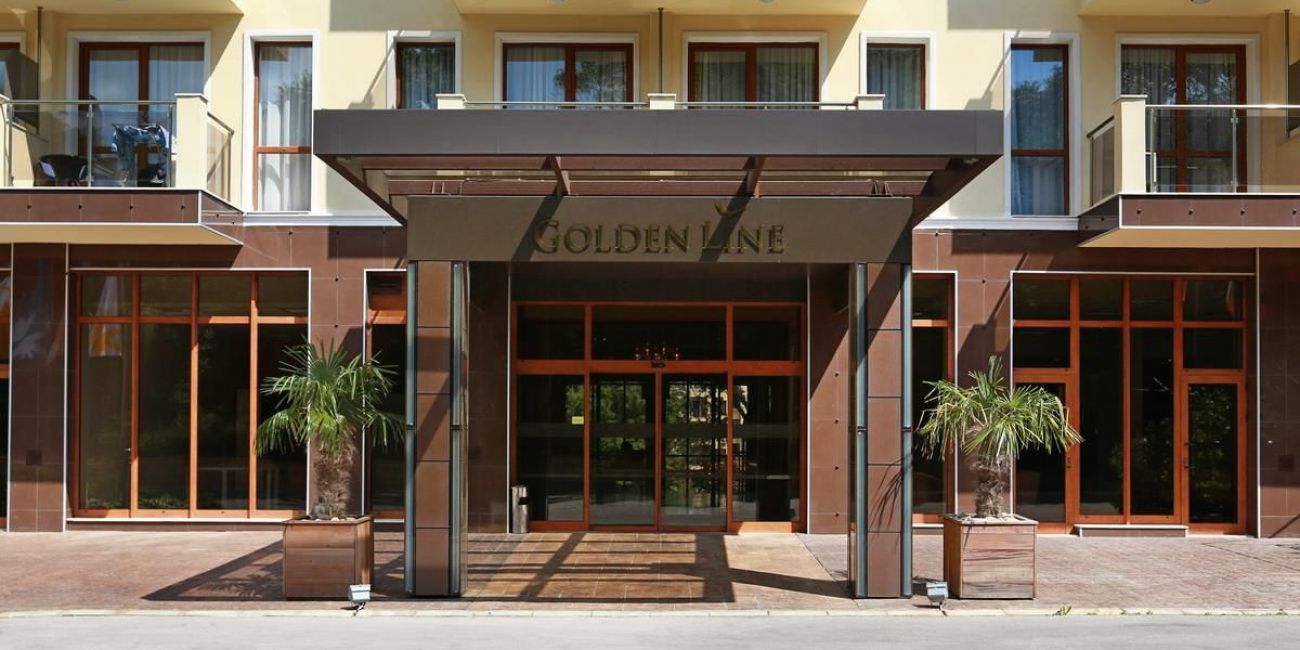 Aparthotel Golden Line 4*  Nisipurile de Aur 