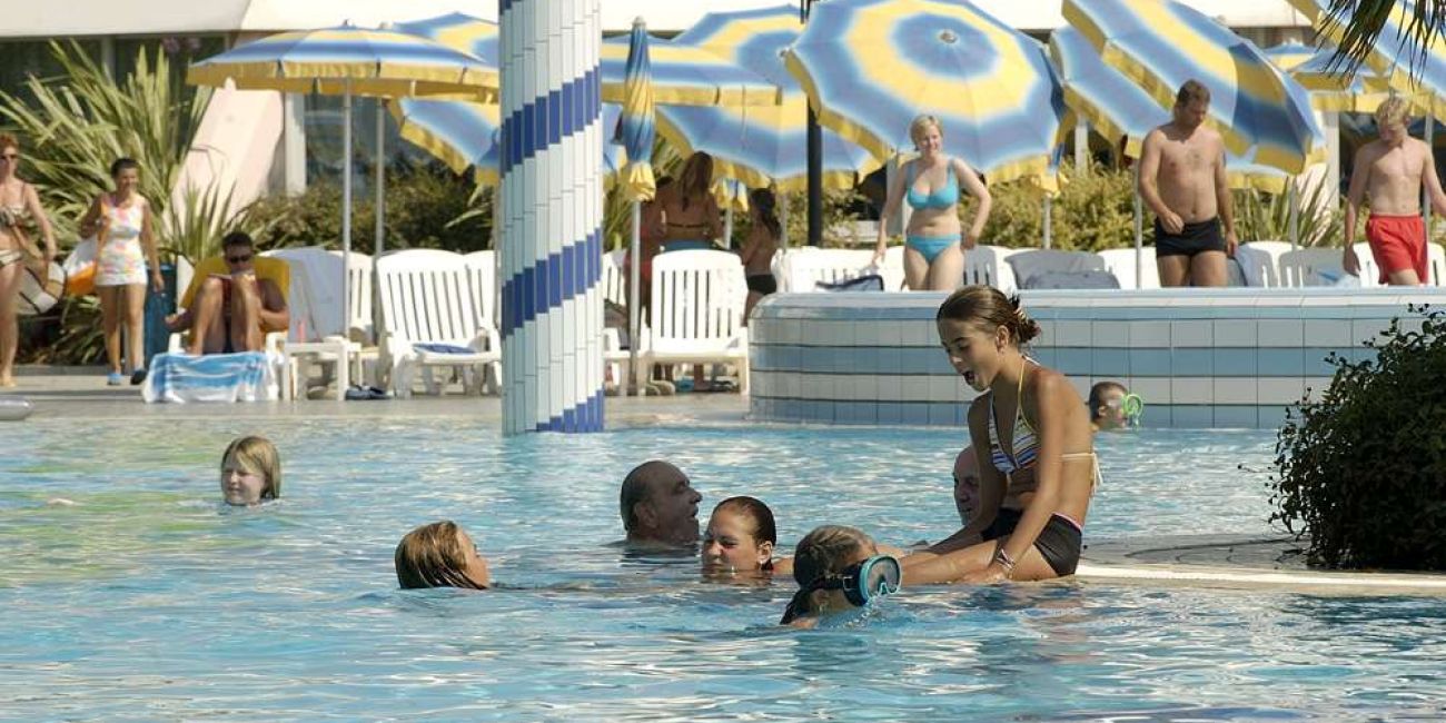ApartHotel Holiday 4* Bibione 