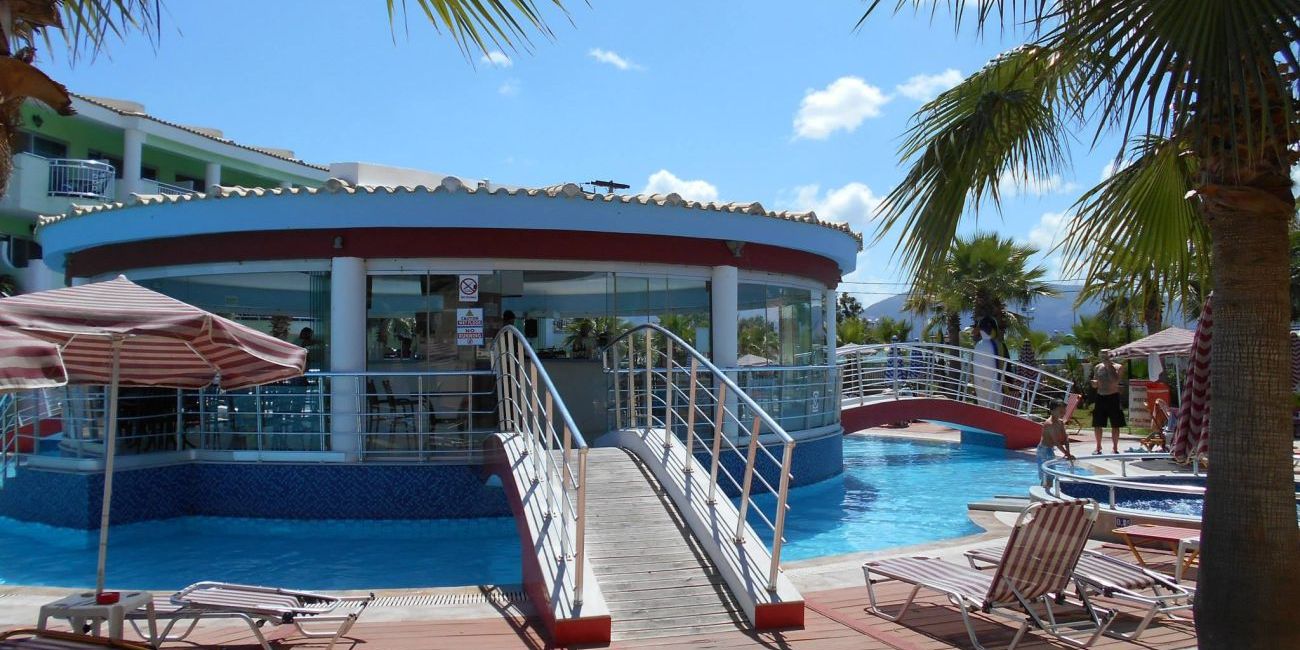 Caretta Beach Holiday Village 4* Zakyntos 