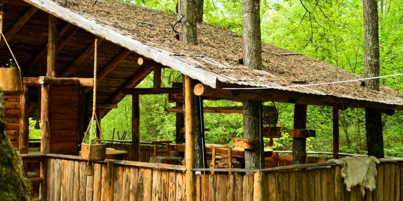 Complex Turistic Valahia 4*/3* - Demipensiune + Masa Festiva Craciun Voineasa 