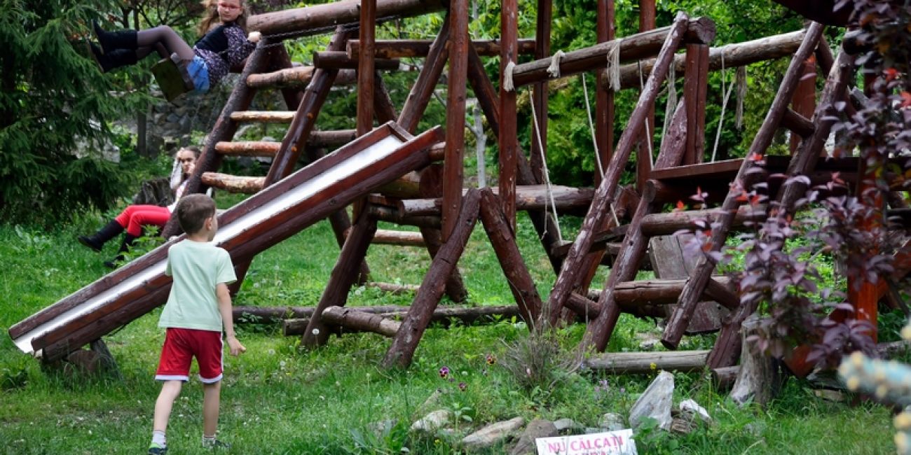Complex Turistic Valahia 4*/3* - Demipensiune + Masa Festiva Craciun Voineasa 
