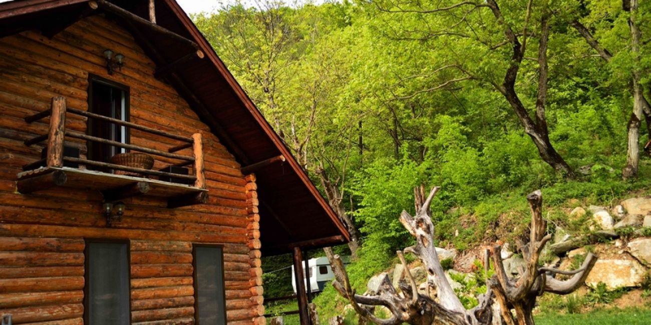 Complex Turistic Valahia 4*/3* - Demipensiune + Masa Festiva Craciun Voineasa 