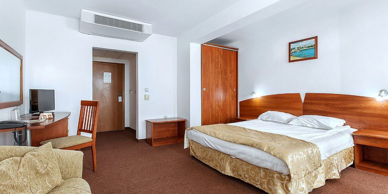 Grand Hotel Sunny Beach 4*  Sunny Beach 