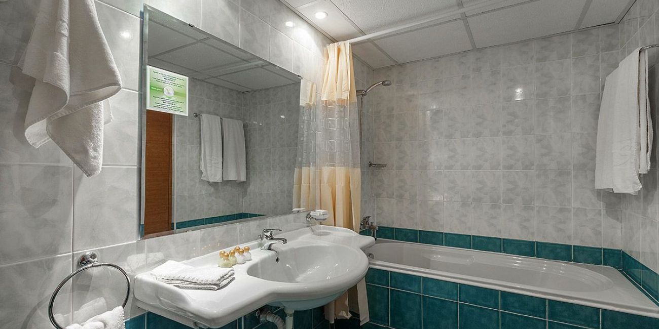 Grand Hotel Sunny Beach 4*  Sunny Beach 