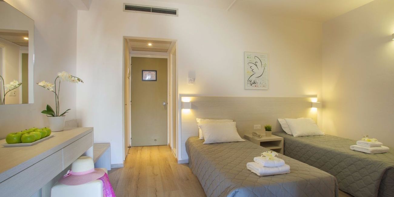 Harmony Bay Hotel 3* Limassol 