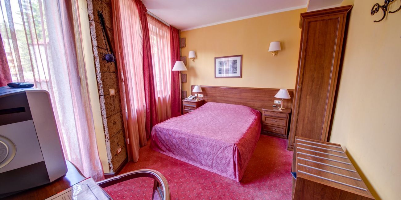 Hotel Acasa la Dracula 4*  Poiana Brasov 