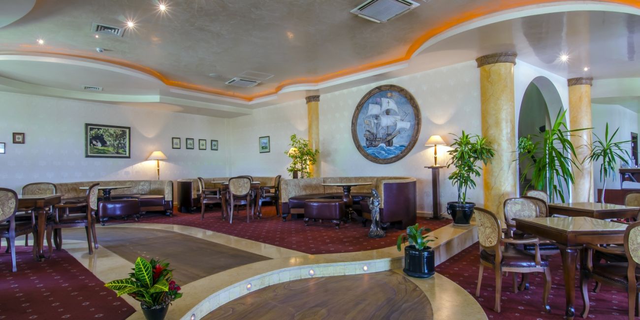 Hotel Admiral 5*  Nisipurile de Aur 