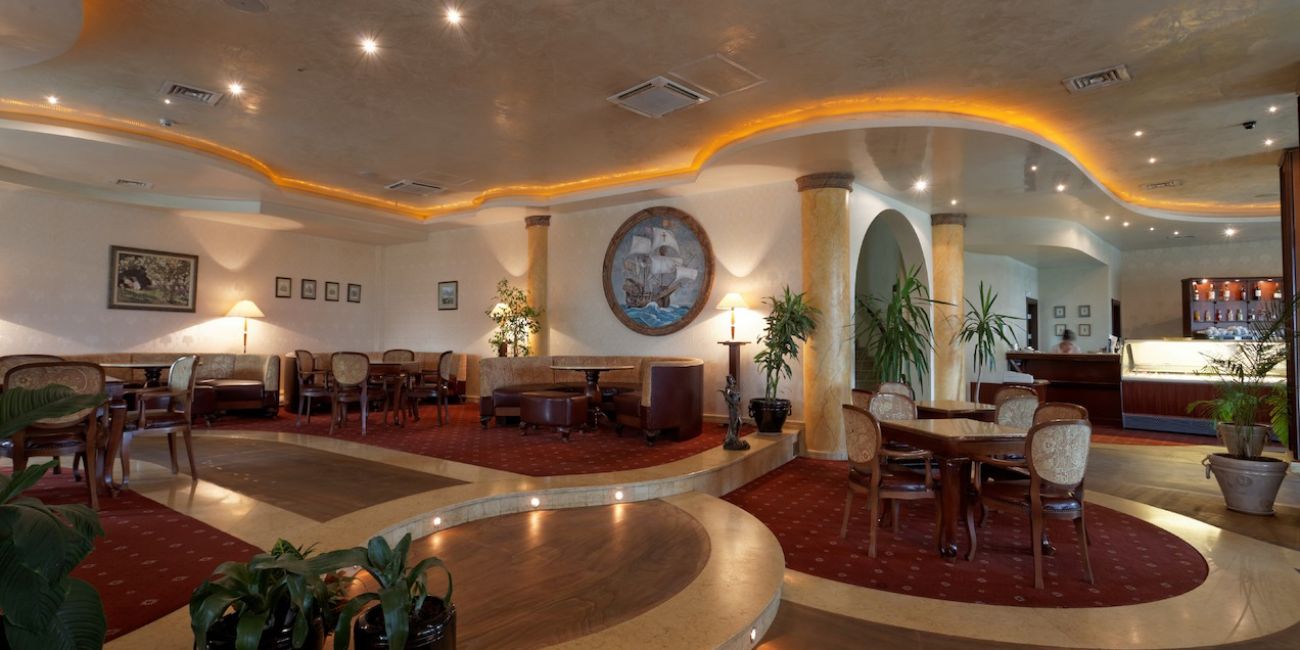 Hotel Admiral 5*  Nisipurile de Aur 