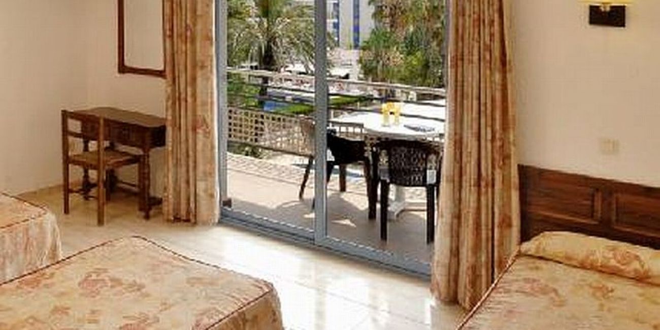 Hotel Alhambra 3* ( Individual )  - Demipensiune / Pensiune Completa  Santa Susana  