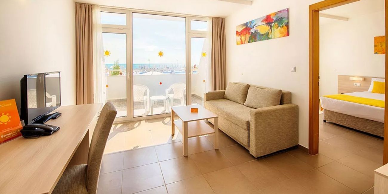 Hotel AluaSun Helios Beach 3*  Obzor 