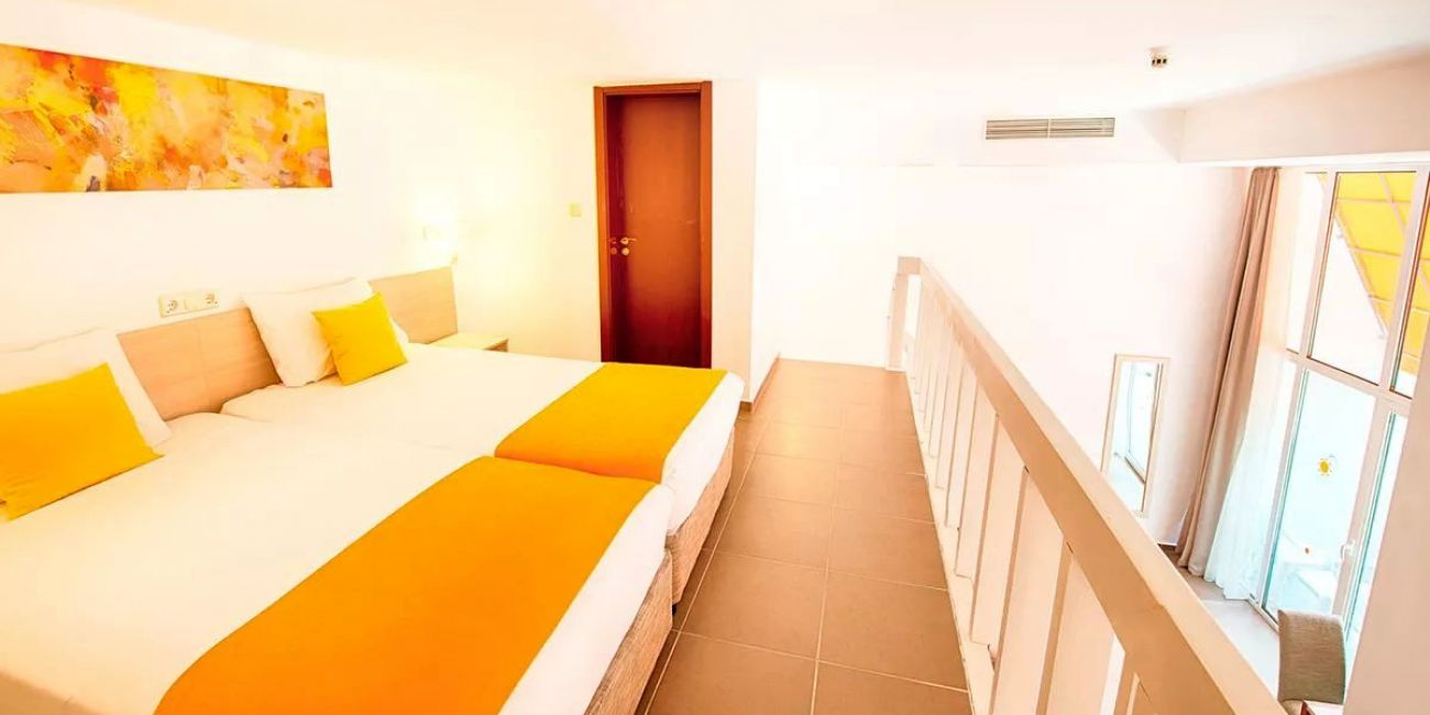 Hotel AluaSun Helios Beach 3*  Obzor 