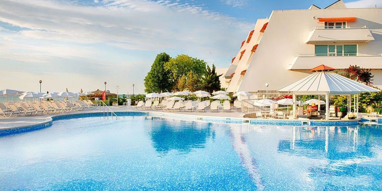 Hotel AluaSun Helios Beach 3*  Obzor 