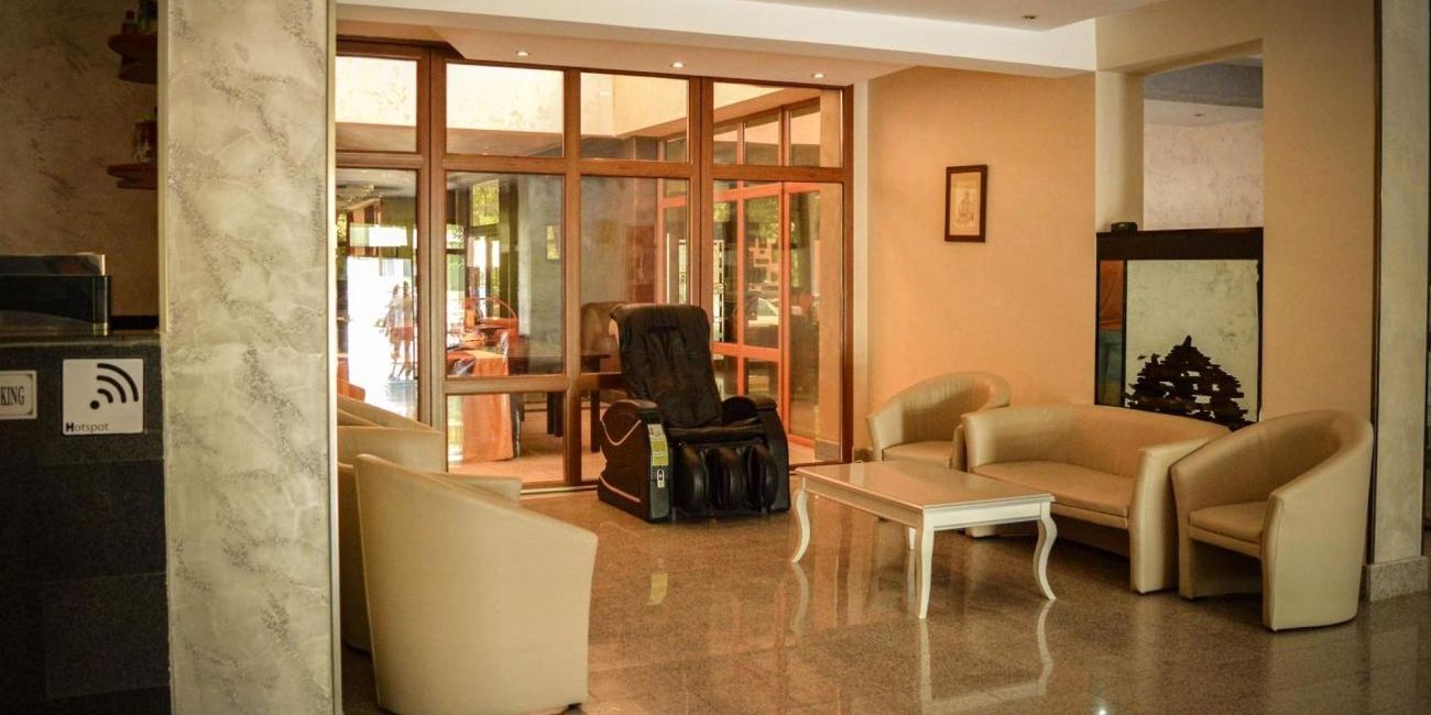 Hotel Astoria Mamaia 3*  Mamaia 