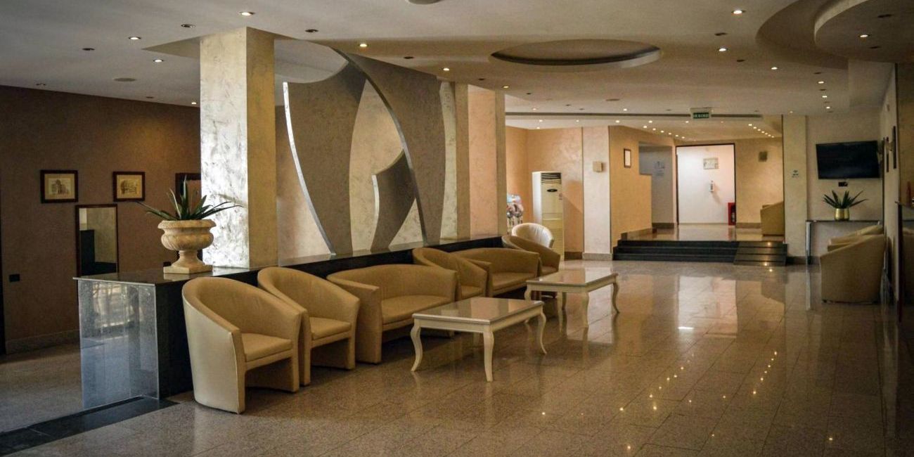 Hotel Astoria Mamaia 3*  Mamaia 