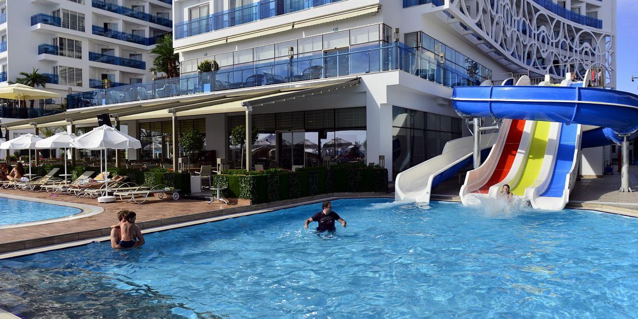 Hotel Azura Deluxe Resort & Spa 5* Alanya 