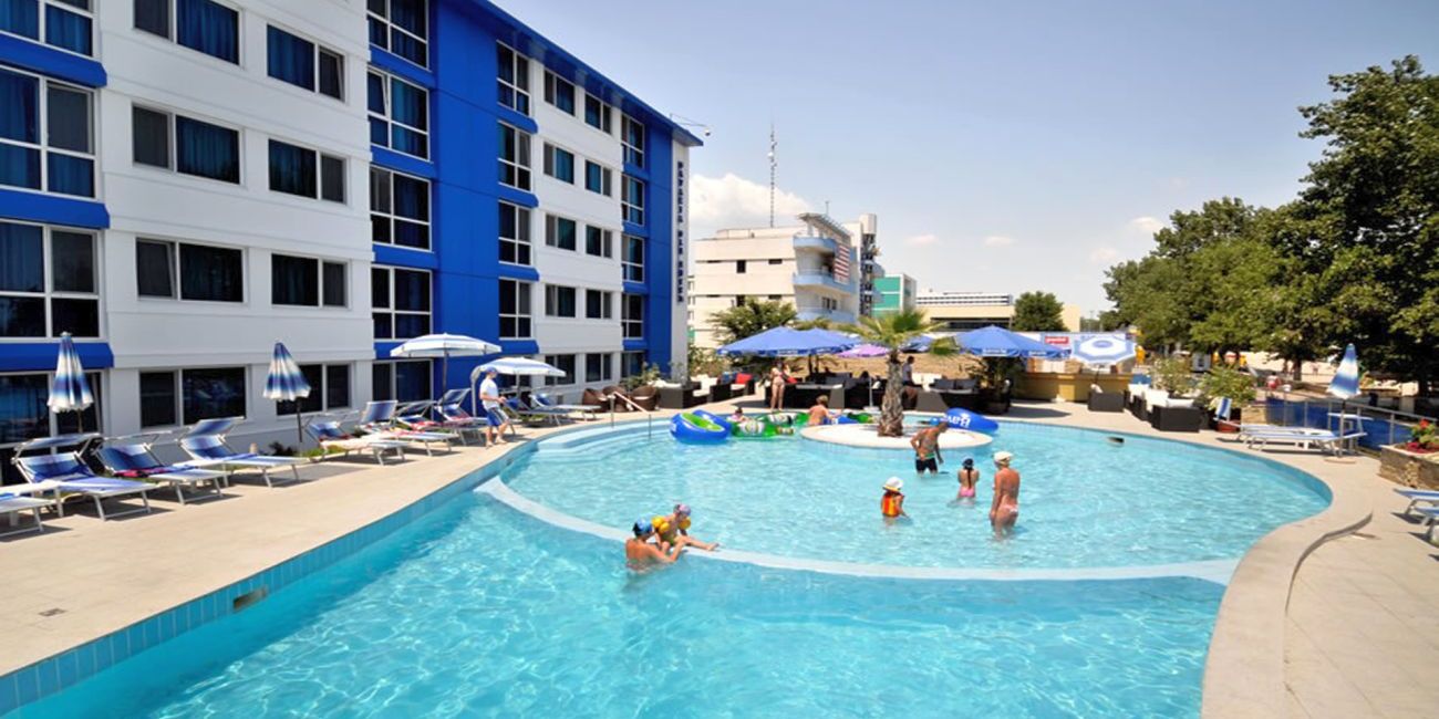 Hotel Bavaria Blu 4*  Mamaia 