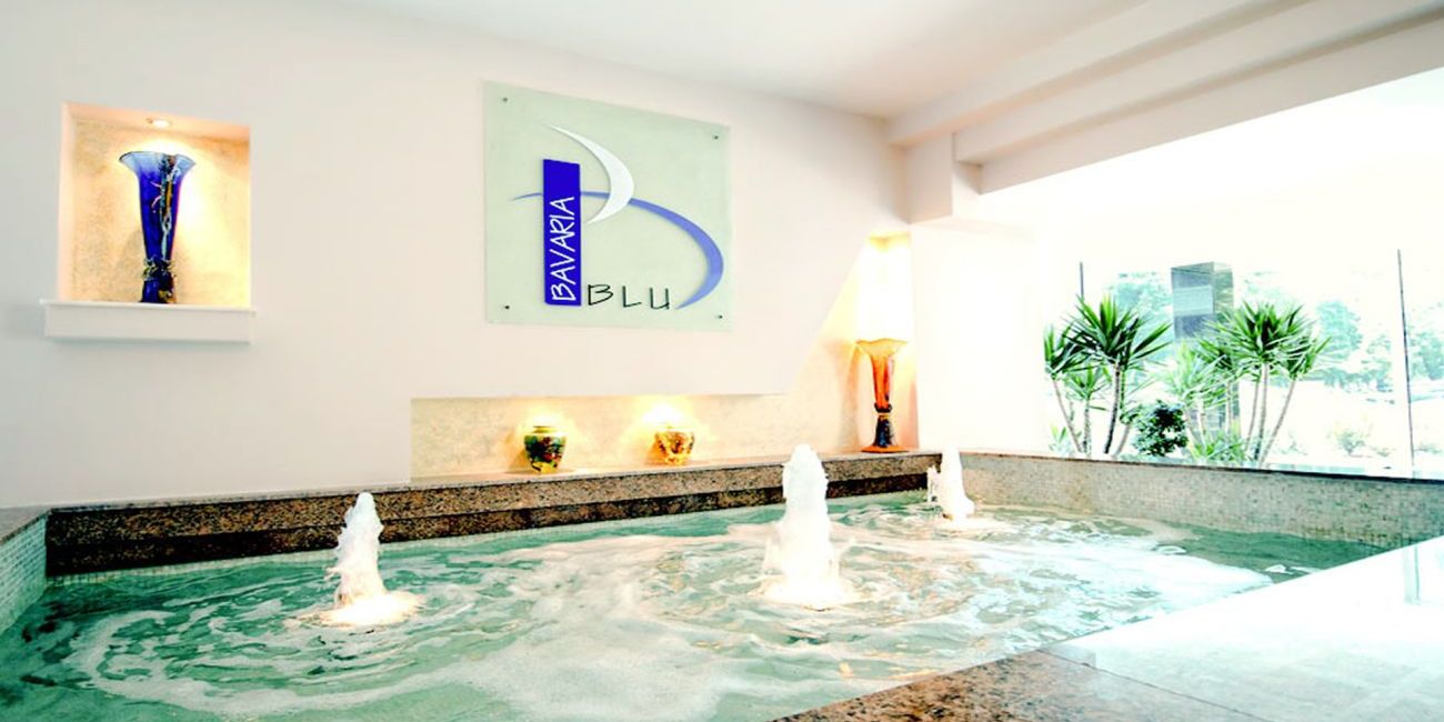 Hotel Bavaria Blu 4*  Mamaia 