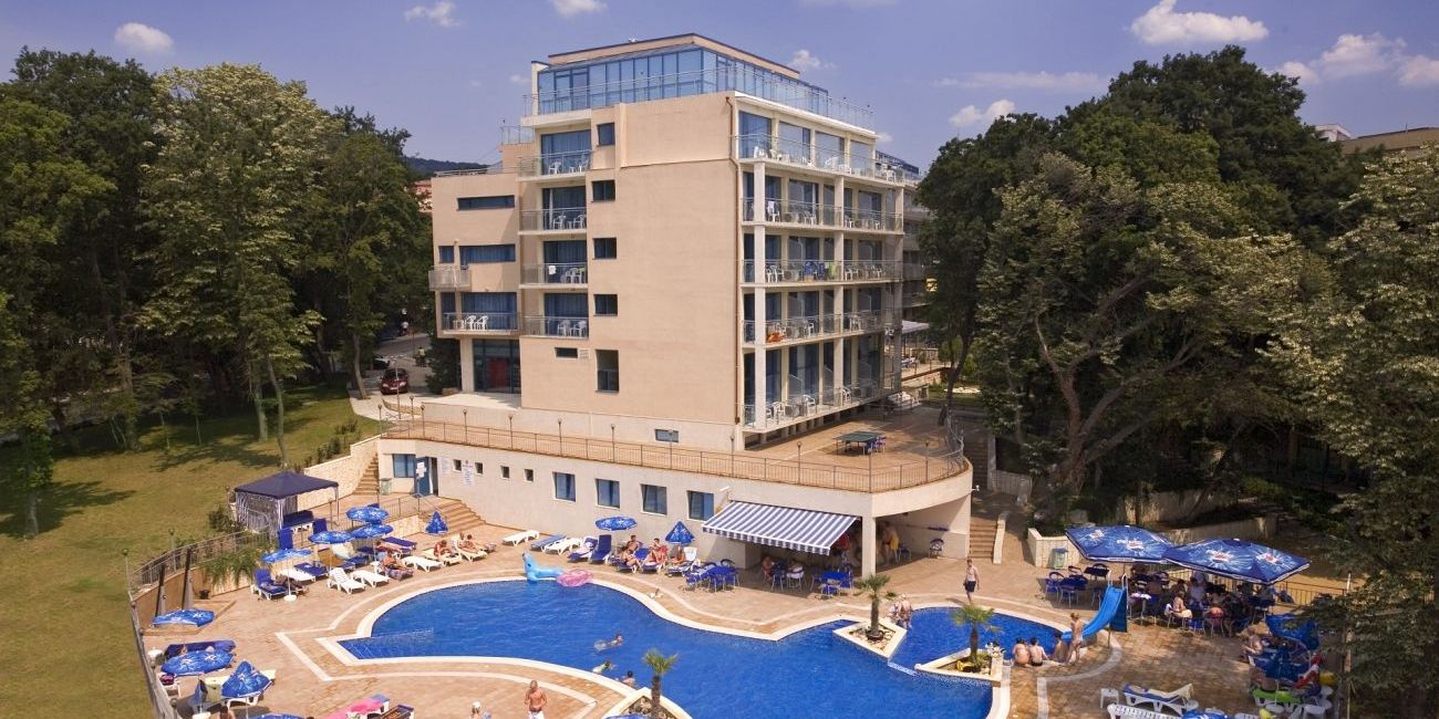 Hotel BSA Holiday Park 4*  Nisipurile de Aur 