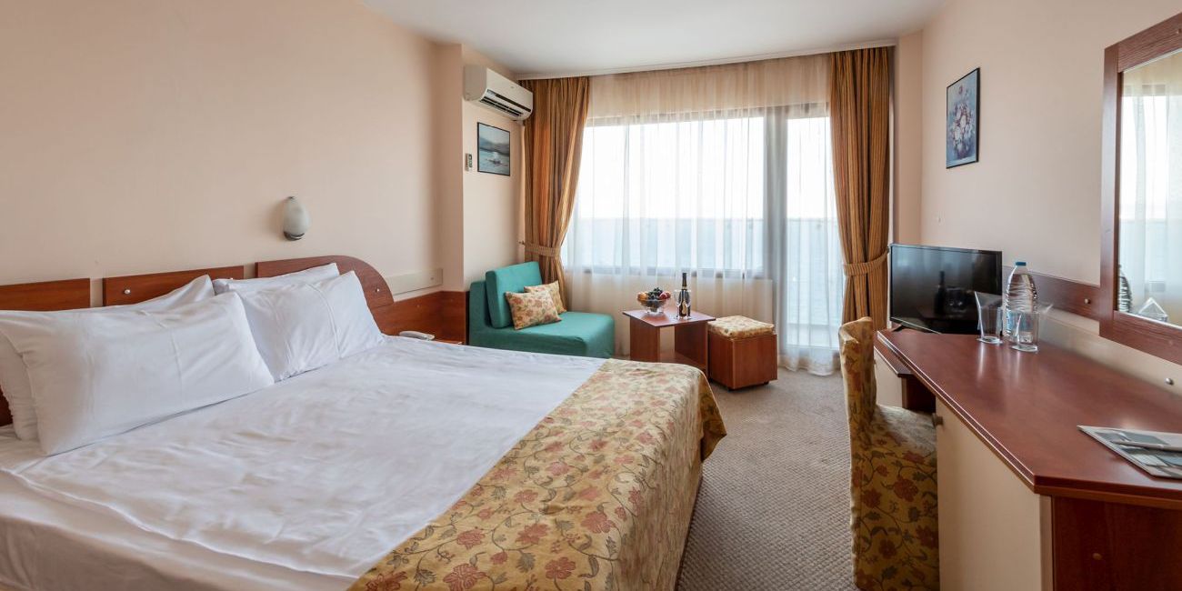 Hotel Burgas Beach 4*  Sunny Beach 