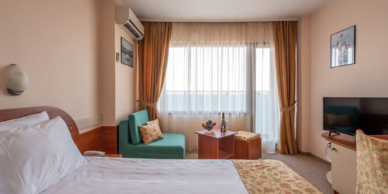 Hotel Burgas Beach 4*  Sunny Beach 