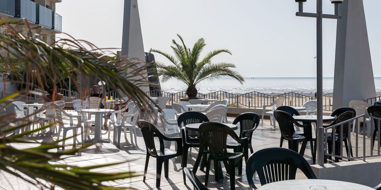 Hotel Burgas Beach 4*  Sunny Beach 