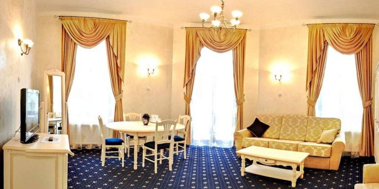 Hotel Carol 4* Bucovina 