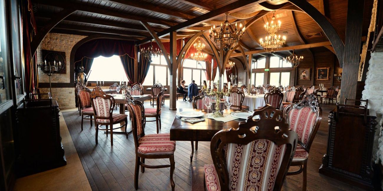 Hotel Castel Transilvania 4* Maramures 