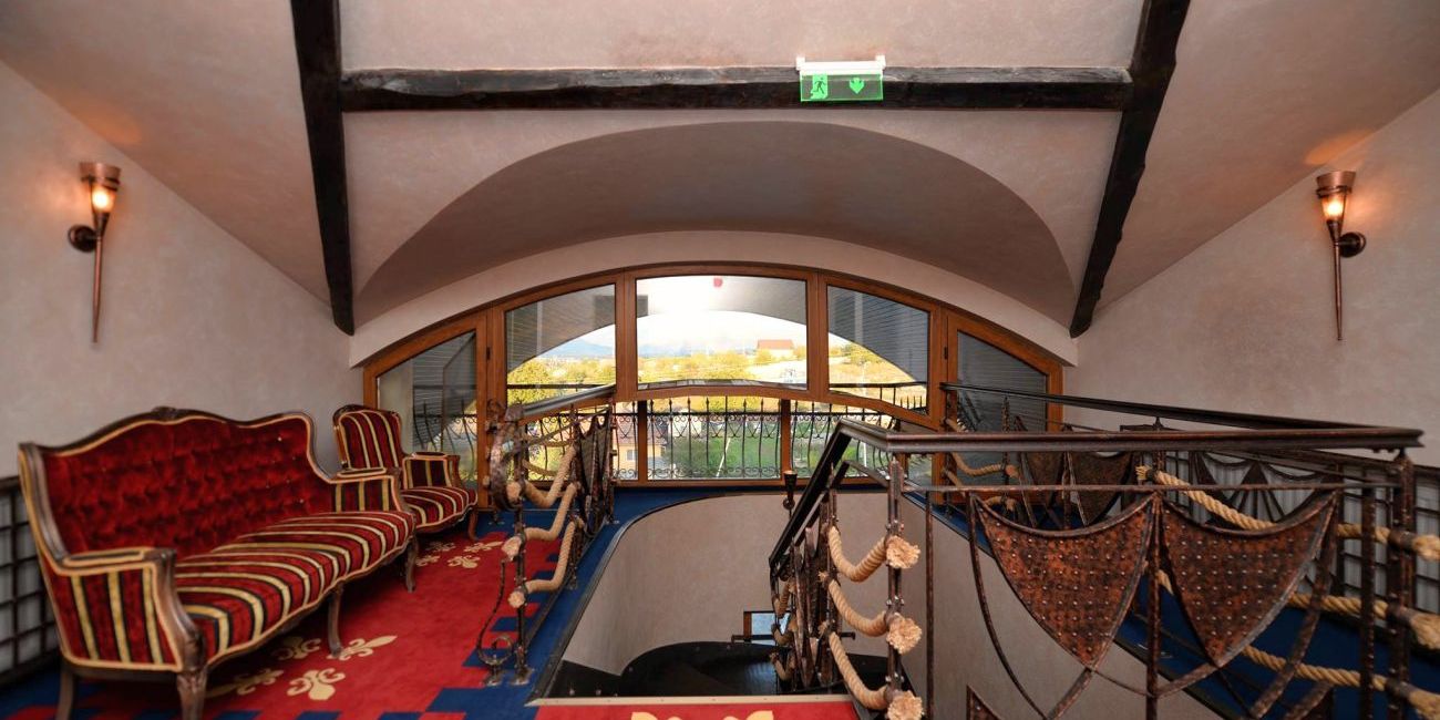 Hotel Castel Transilvania 4* Maramures 