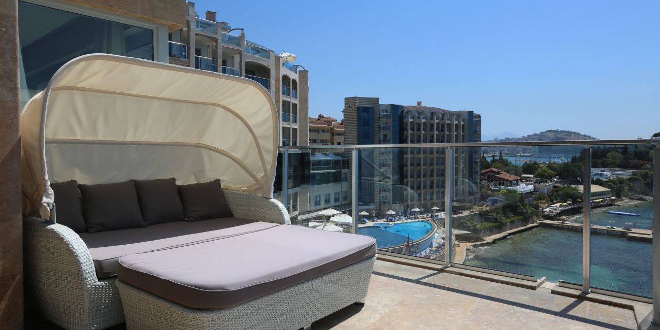 Hotel Charisma Deluxe  5*  Kusadasi 