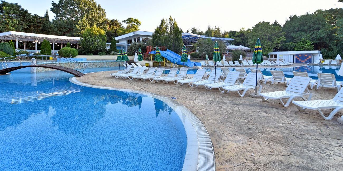 Hotel .Com 3*  Albena 