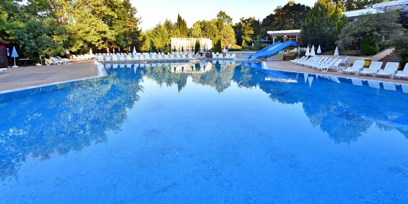 Hotel .Com 3*  Albena 