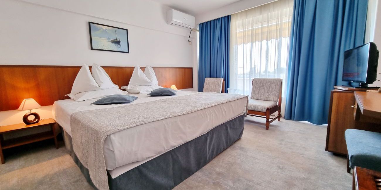 Hotel Condor 4*  Mamaia 