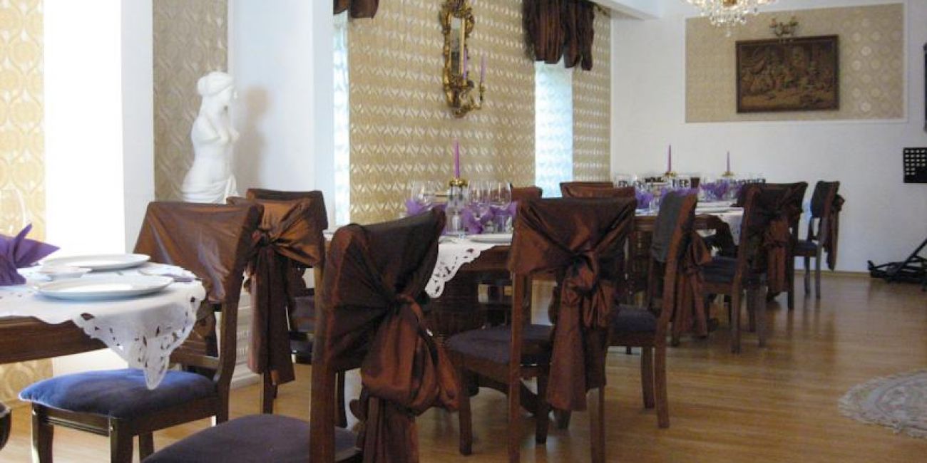 Hotel Coroana Moldovei 4*  Slanic Moldova 