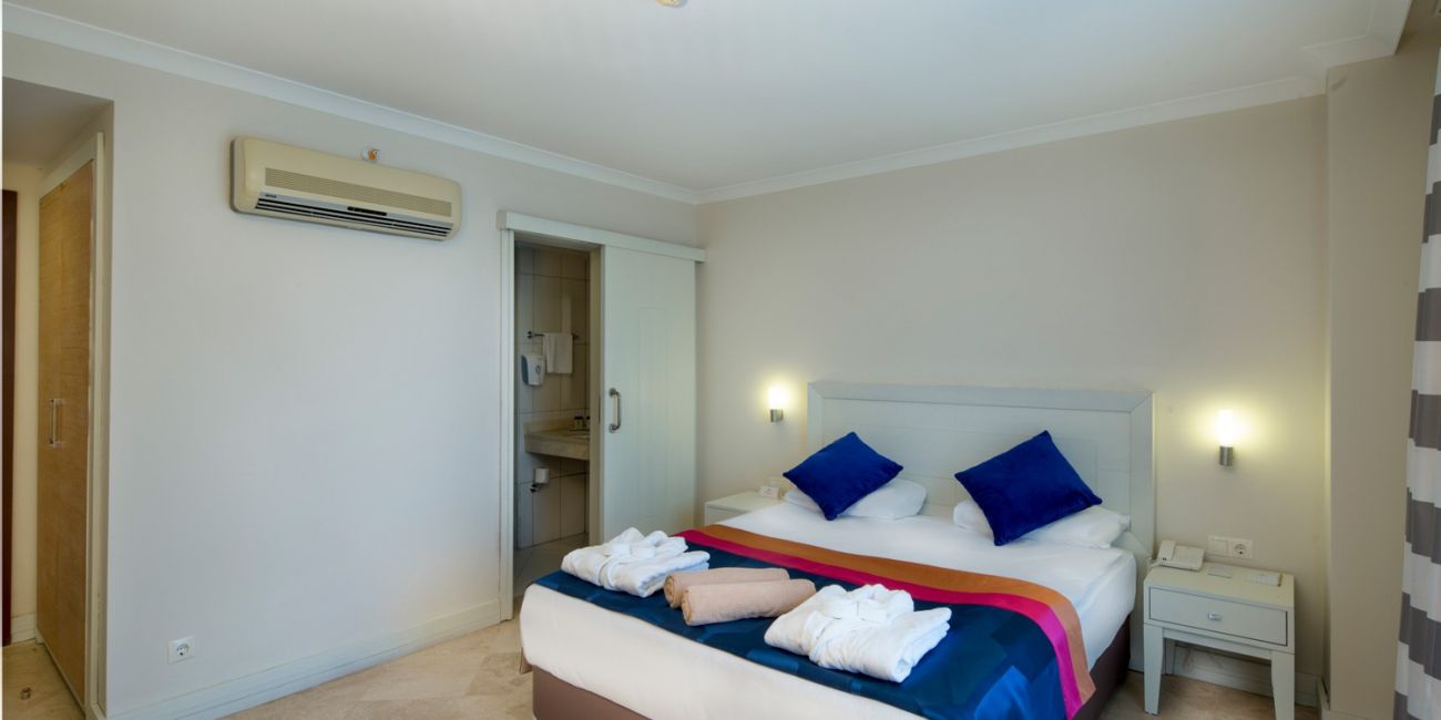 Hotel Crystal Boutique Beach Resort (Adults Only) 5*  Antalya - Belek 