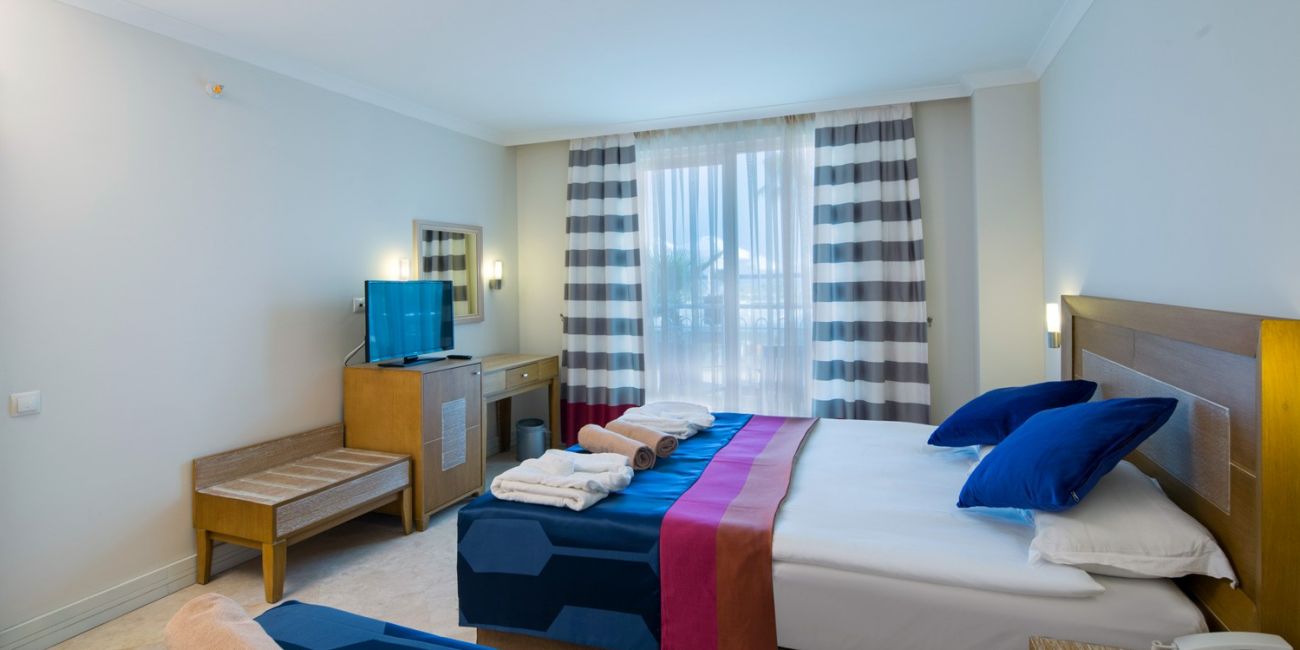 Hotel Crystal Boutique Beach Resort (Adults Only) 5*  Antalya - Belek 