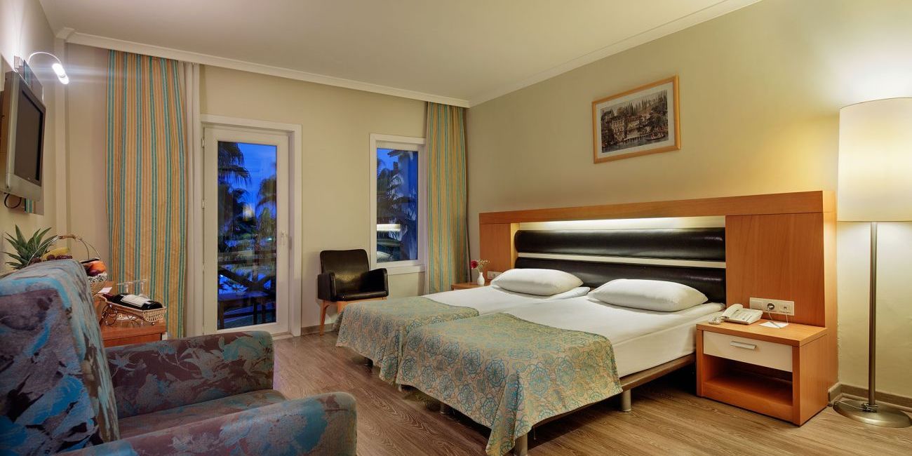 Hotel Crystal Flora Beach Resort 5* Antalya - Kemer 