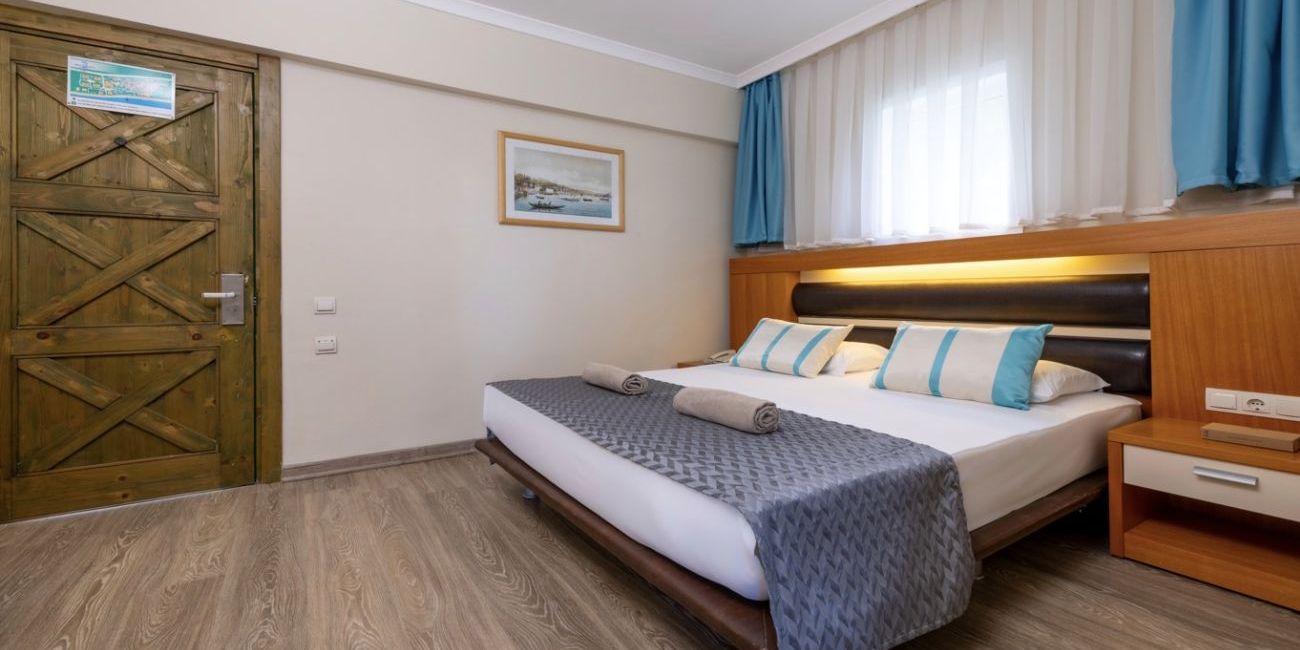 Hotel Crystal Flora Beach Resort 5* Antalya - Kemer 