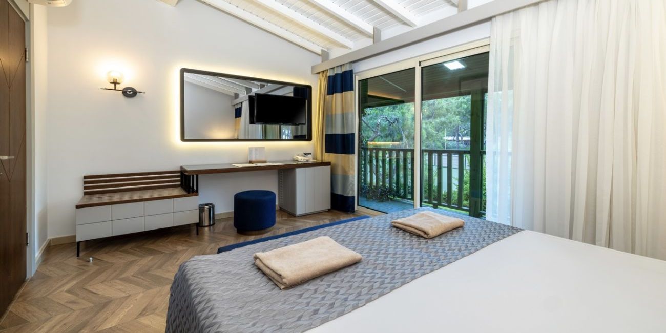 Hotel Crystal Flora Beach Resort 5* Antalya - Kemer 
