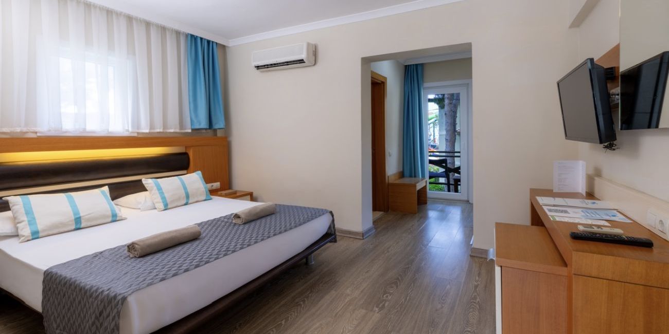 Hotel Crystal Flora Beach Resort 5* Antalya - Kemer 