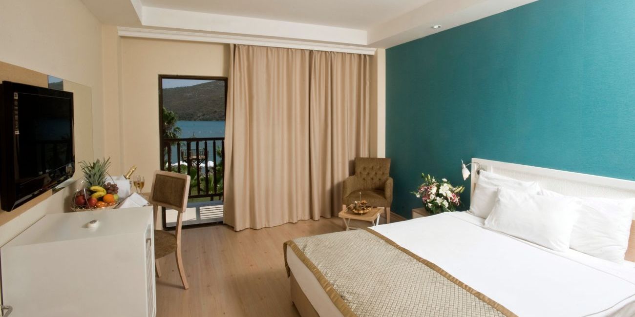 Hotel Crystal Green Bay Resort 5*  Bodrum 