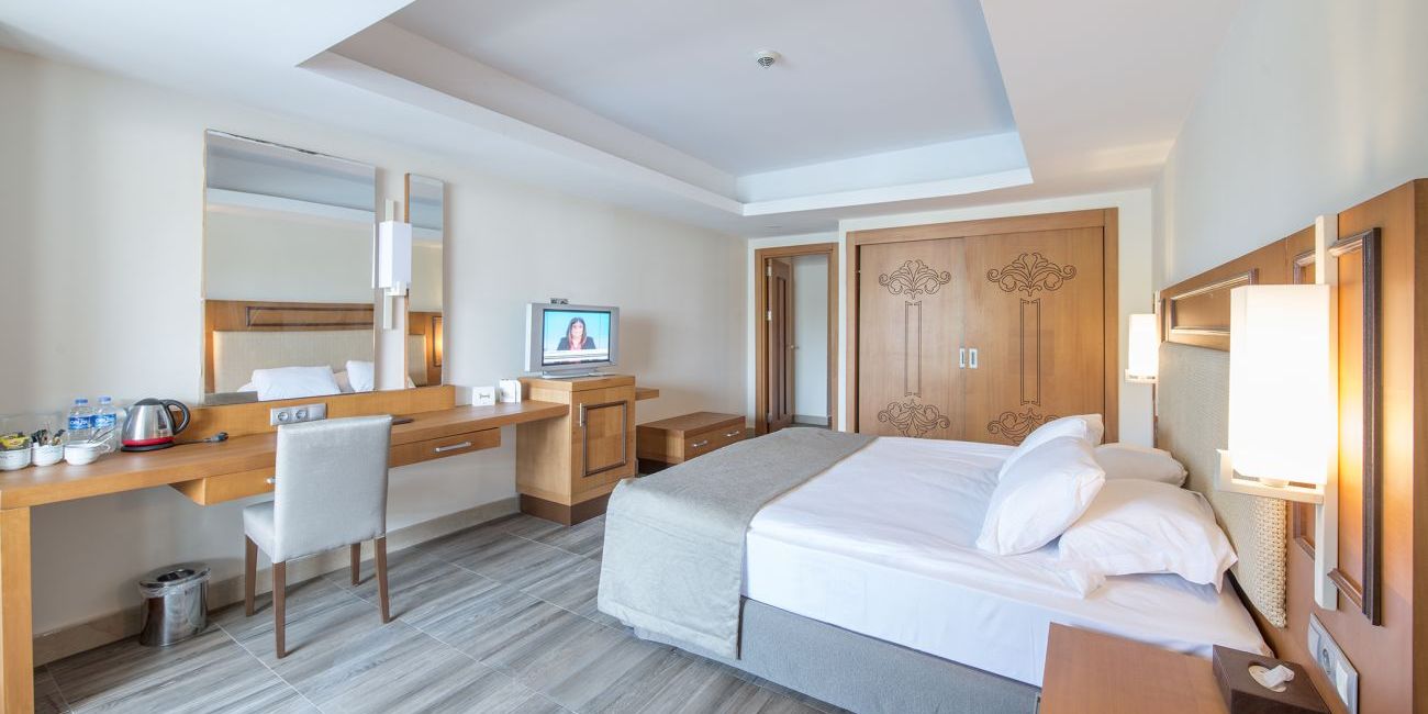 Hotel Crystal Prestige Elite 5*  Antalya - Kemer 