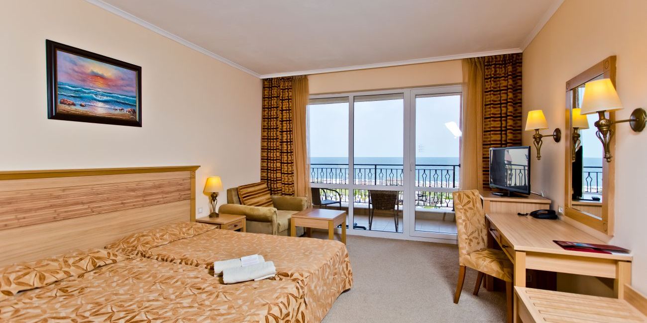 Hotel DIT Majestic Beach Resort 4*  Sunny Beach 