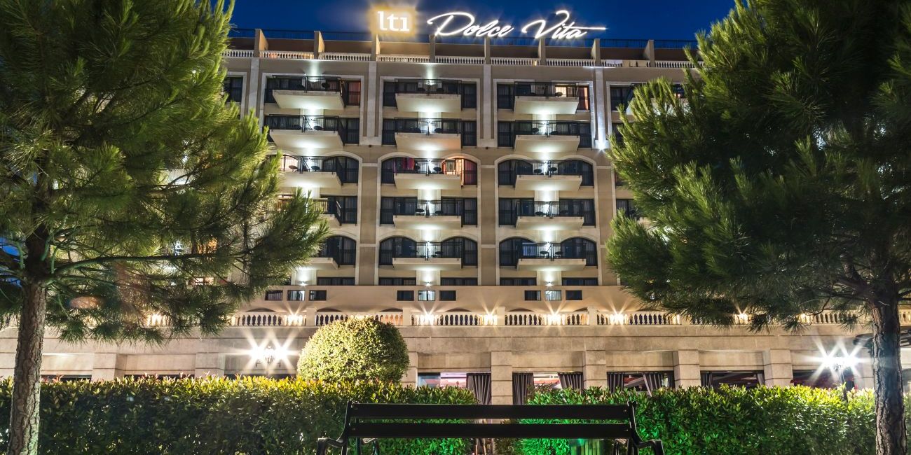 Hotel Dolce Vita Sunshine Resort 4*  Nisipurile de Aur 