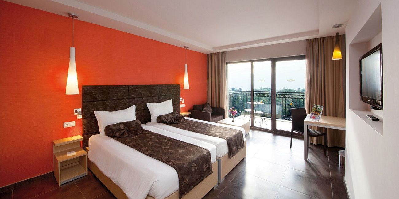 Hotel Dolce Vita Sunshine Resort 4*  Nisipurile de Aur 