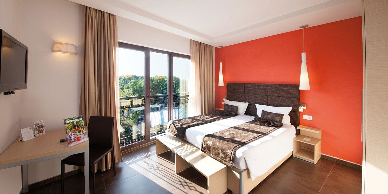 Hotel Dolce Vita Sunshine Resort 4*  Nisipurile de Aur 